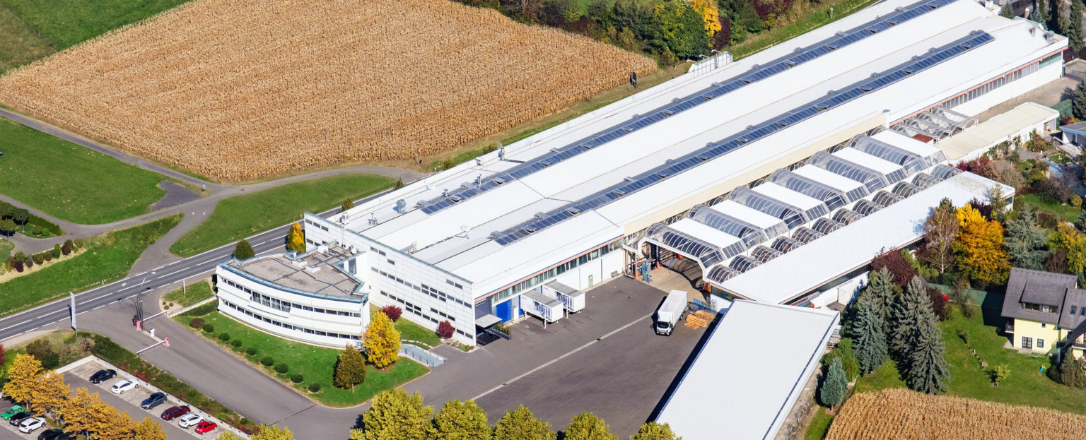 Unternehmen - Innovation seit 40 Jahren | Kiefer technic